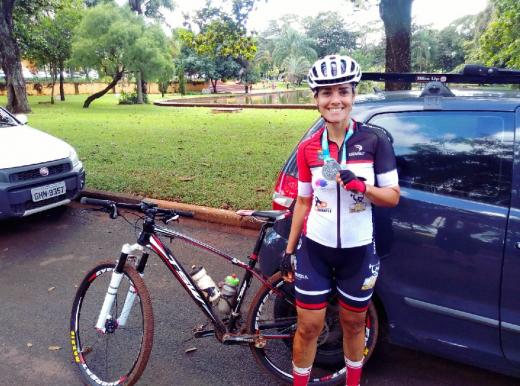 ATLETA PRATENSE FICA EM 3º NA CATEGORIA PRO FEMININO EM COPA DE MTB