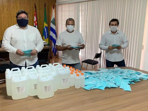 VEREADOR DOA INSUMOS UTILIZADOS NO COMBATE AO COVID 19
