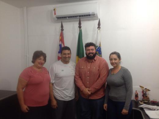 Projeto de natação para nadadores pratenses