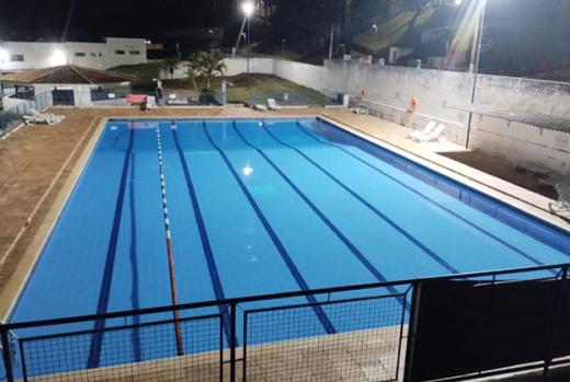 ILUMINAÇÃO DE LED DEIXA A PRAÇA DE ESPORTES MAIS SEGURA E BONITA