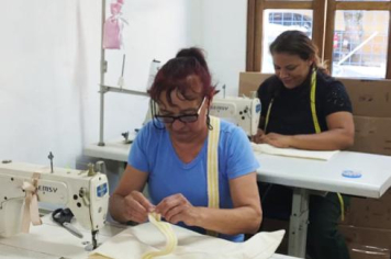 CORTE E COSTURA DO FUNDO SOCIAL ABASTECE O CHALÉ DO CALÇADÃO
