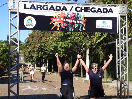 1ª CORRIDA RAINHA DAS ÁGUAS FOI SUCESSO NO SÁBADO DAS MULHERES