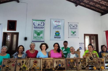 FUNDO SOCIAL E SENAR PROMOVEM CURSO DE ARTE COM SEMENTES