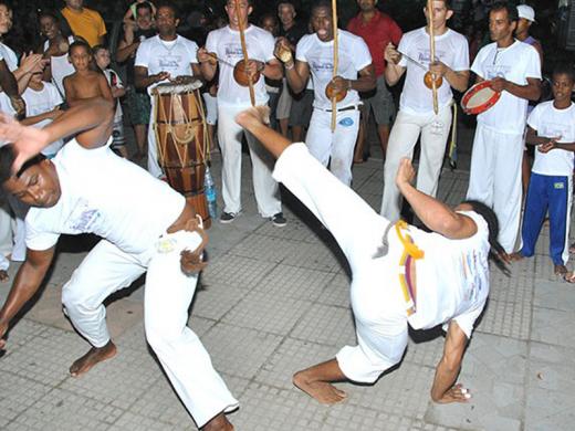 PREFEITURA E GINGA DE QUILOMBO VIABILIZAM RODA DE CAPOEIRA NA CIDADE