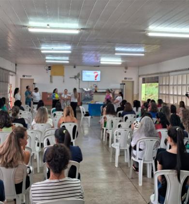 PALESTRA MARCA ÚLTIMOS PREPARATIVOS PARA A VOLTA AS AULAS EM ÁGUAS DA PRATA