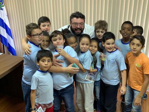 ALUNOS DO ÁUREA SOARES PARTICIPAM DO CAFÉ COM O PREFEITO