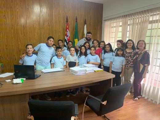 CAFÉ COM O PREFEITO DESTA VEZ FOI COM ALUNOS DA EMEB JOSÉ MARCELO