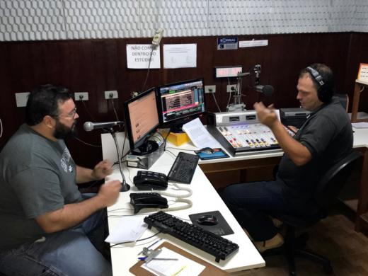 PREFEITO CONCEDE ENTREVISTA À RÁDIOS DE SÃO JOÃO E ÁGUAS DA PRATA