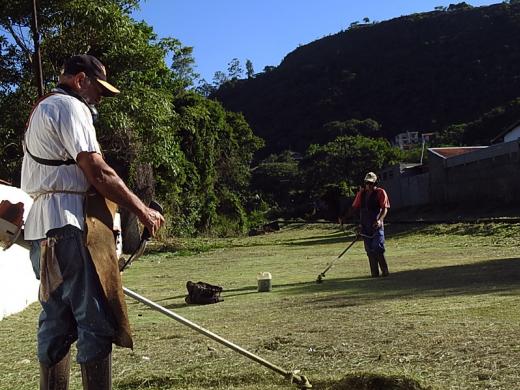 PREFEITURA PROMOVE LIMPEZA EM DIVERSOS PONTOS DA CIDADE