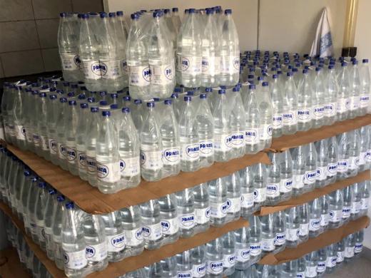 ÁGUAS PRATA DOA 1.500 LITROS DE ÁGUA MINERAL PARA A SANTA CASA