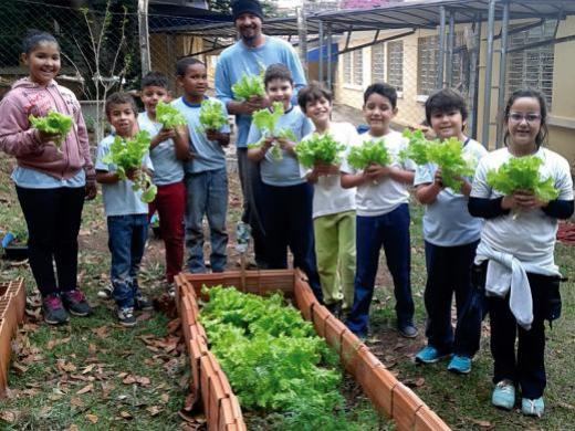 PROJETO HORTA NA ESCOLA VAI SER ESTENDIDO PARA OUTRAS ESCOLAS