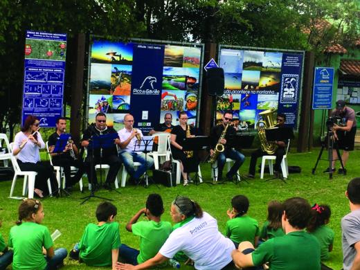 CERIMÔNIA COMEMORA OS 25 ANOS DO CLUBE PICO DO GAVIÃO