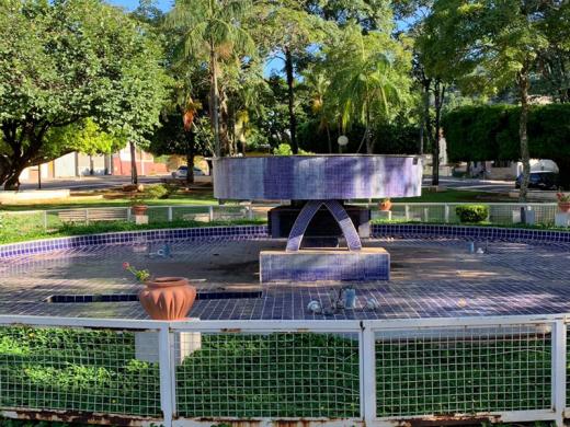 PREFEITURA VAI REFORMAR FONTES DESATIVADAS EM PRAÇAS DE ÁGUAS DA PRATA