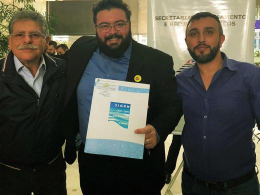 PREFEITURA ASSINA CONTRATO COM A FEHIDRO PARA NOVOS PROJETOS