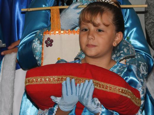 PRIMEIRA FESTA DO DIVINO TEVE EMOÇÃO E GRANDE PRESENÇA DO PÚBLICO