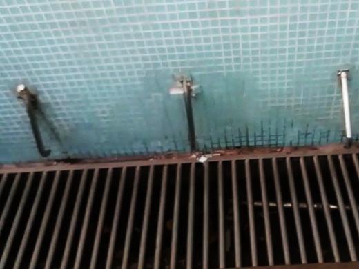 VÂNDALOS DEPREDAM FONTE DO PADRE EM ÁGUAS DA PRATA
