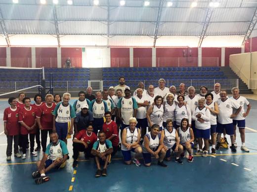 VÔLEI ADAPTADO DE ÁGUAS DA PRATA RECEBE CACONDE PARA DOIS AMISTOSOS