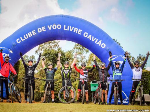 CIRCUÍTO “CICLO AVENTURA” LEVA CICLISTAS AO PICO DO GAVIÃO EM ÁGUAS DA PRATA
