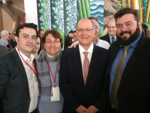 PREFEITO ENCONTRA GOVERNADOR ALCKMIM E FAZ PEDIDOS PARA A CIDADE