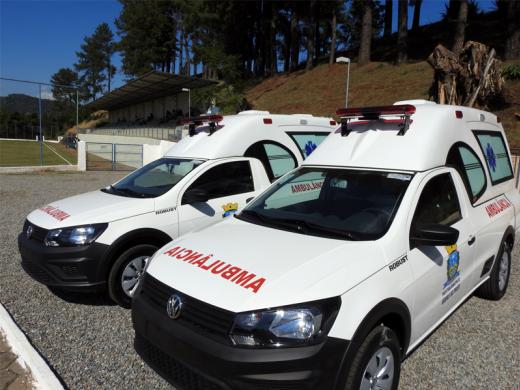 POPULAÇÃO RECEBE MAIS DUAS AMBULÂNCIAS VINDAS DO GOVERNO