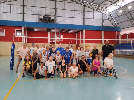 VÔLEI DA MELHOR IDADE ESTÁ DE VOLTA NO POLIESPORTIVO
