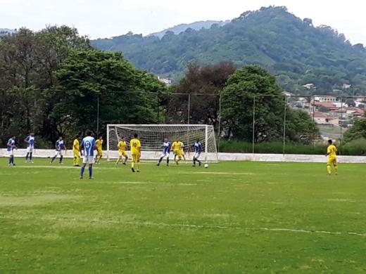 QUATRO PARTIDAS ABREM O CAMPEONATO AMADOR DE FUTEBOL