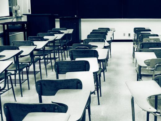 DECRETO CANCELA AULAS PRESENCIAIS EM ÁGUAS DA PRATA ATÉ O FIM DE 2020
