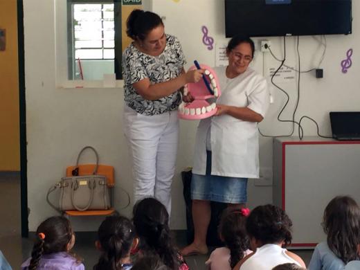 PROJETO SORRIA SÃO PAULO CHEGA A CRECHE ZÉ BARRINHA