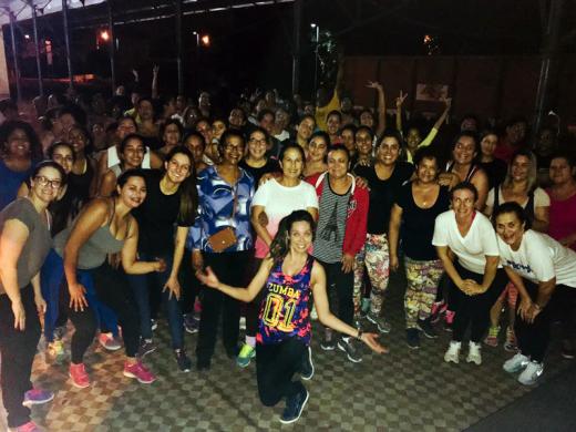 PRIMEIRA AULA DE ZUMBA FOI SUCESSO NA ESTAÇÃO EM ÁGUAS DA PRATA