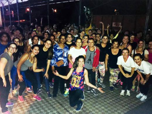 “ZUMBA” EM ÁGUAS DA PRATA ULTRAPASSA UM ANO DE SUCESSO